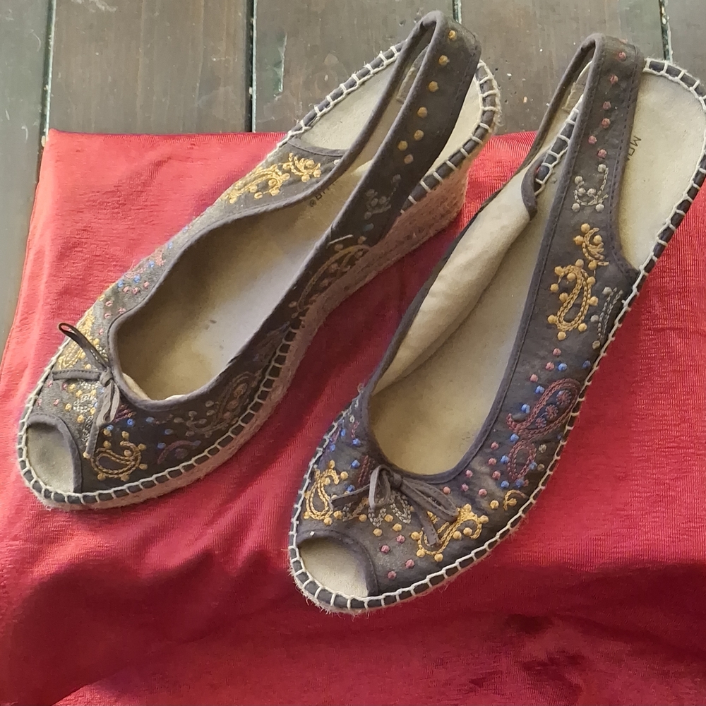 Montego Bay Club Brown and Orange Espadrilles with Intricate Design